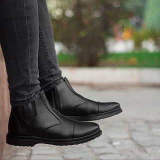 💣بمب فروش شارژ شد 🇪🇸نیم بوت مردانه مدل مادرید ✅جنس رویه چرم صنعتی ✅زیره از pvc ✅دور دوخت شده
